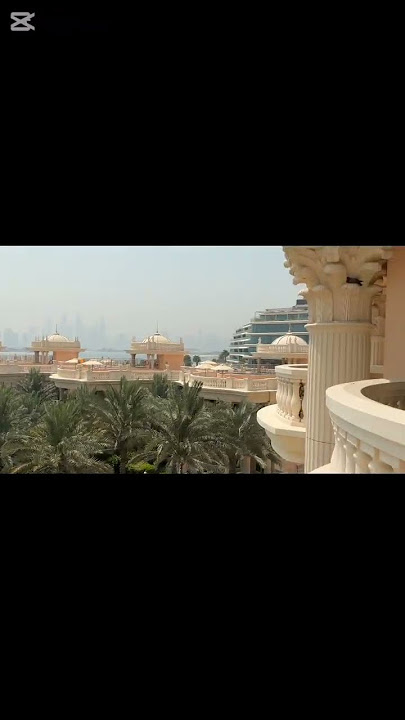 Chilling in Dubai ( the view is AMAZING) but it’s way too hot 🥵 it’s like 35 degrees average here