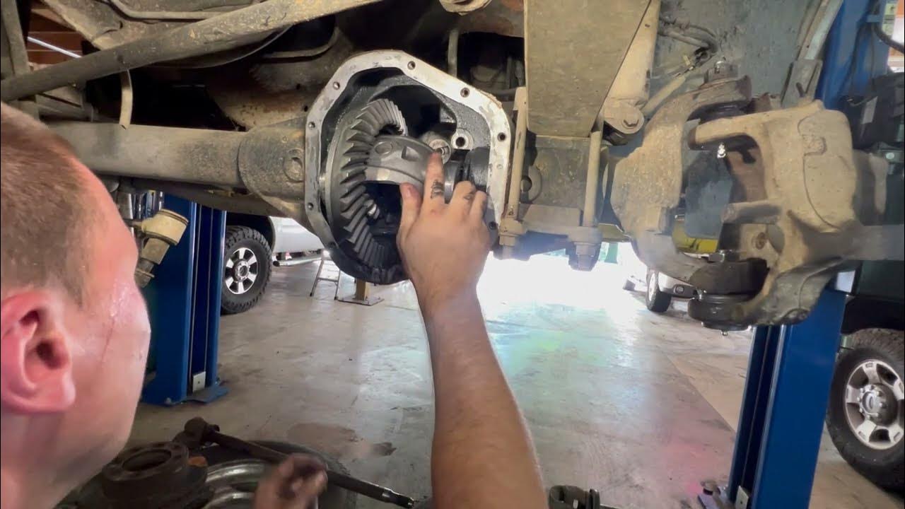 9907 Superduty Dana 50/60 inner axle seal replacement YouTube