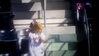 YOUNG PADRES FAN MAKES OUTSTANDING CATCH
