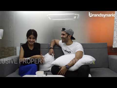 Sajal Aly & Feroze Khan Singing 'Kitni Baar' Song from ZKHH