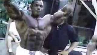 Bodybuilder Robert Gibbs - Flex Wheelers Brother @tabyoul8