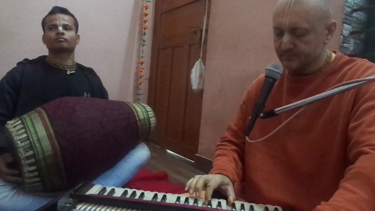 Narsimha Aarti By  HG Adbhuta Hari Prabhu Ji In IYF Raipur