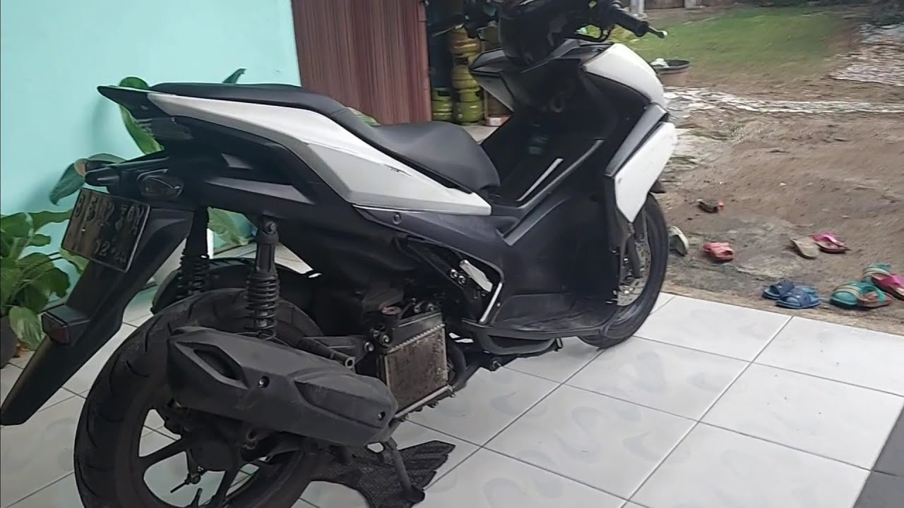 MUDAH BANGET!!! Cara buka body belakang aerox 155