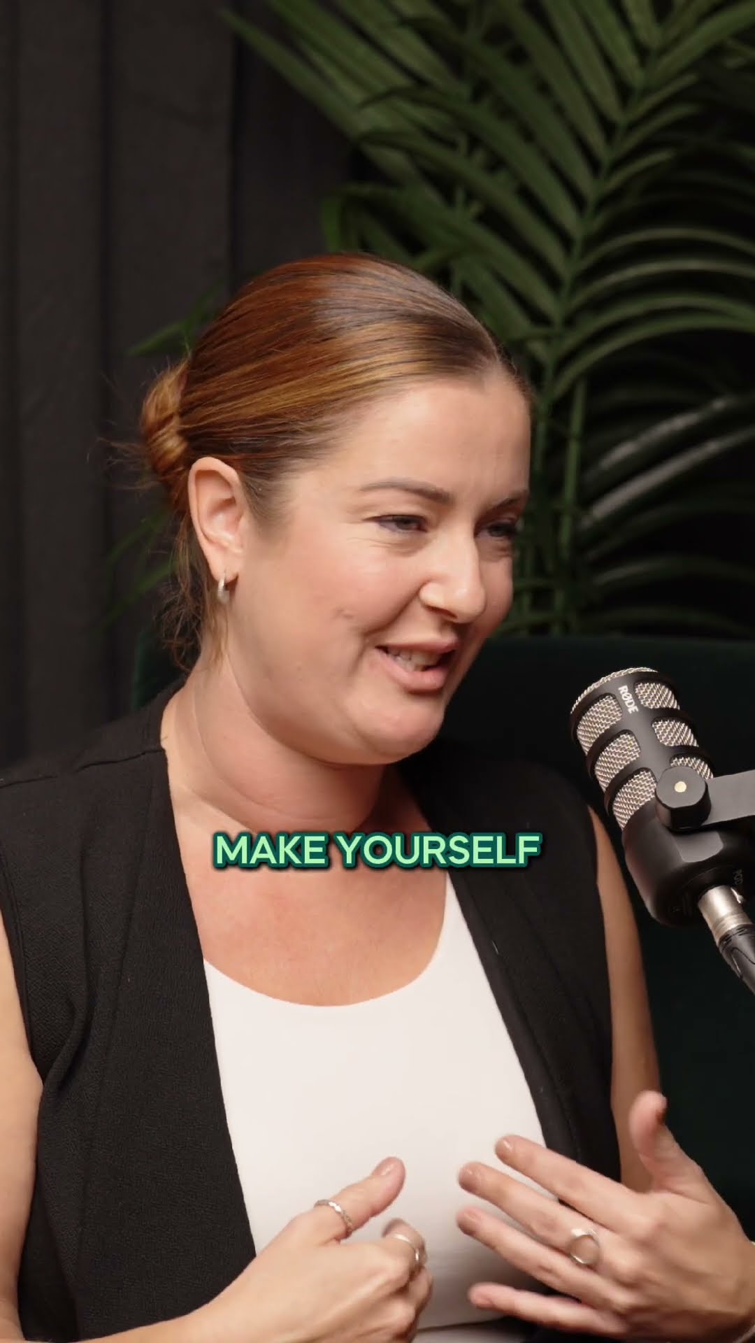 Should I Be Wary of Banks?  | Outside In - Ep 3 with @ZoeVosBuyersAgent | Beagl