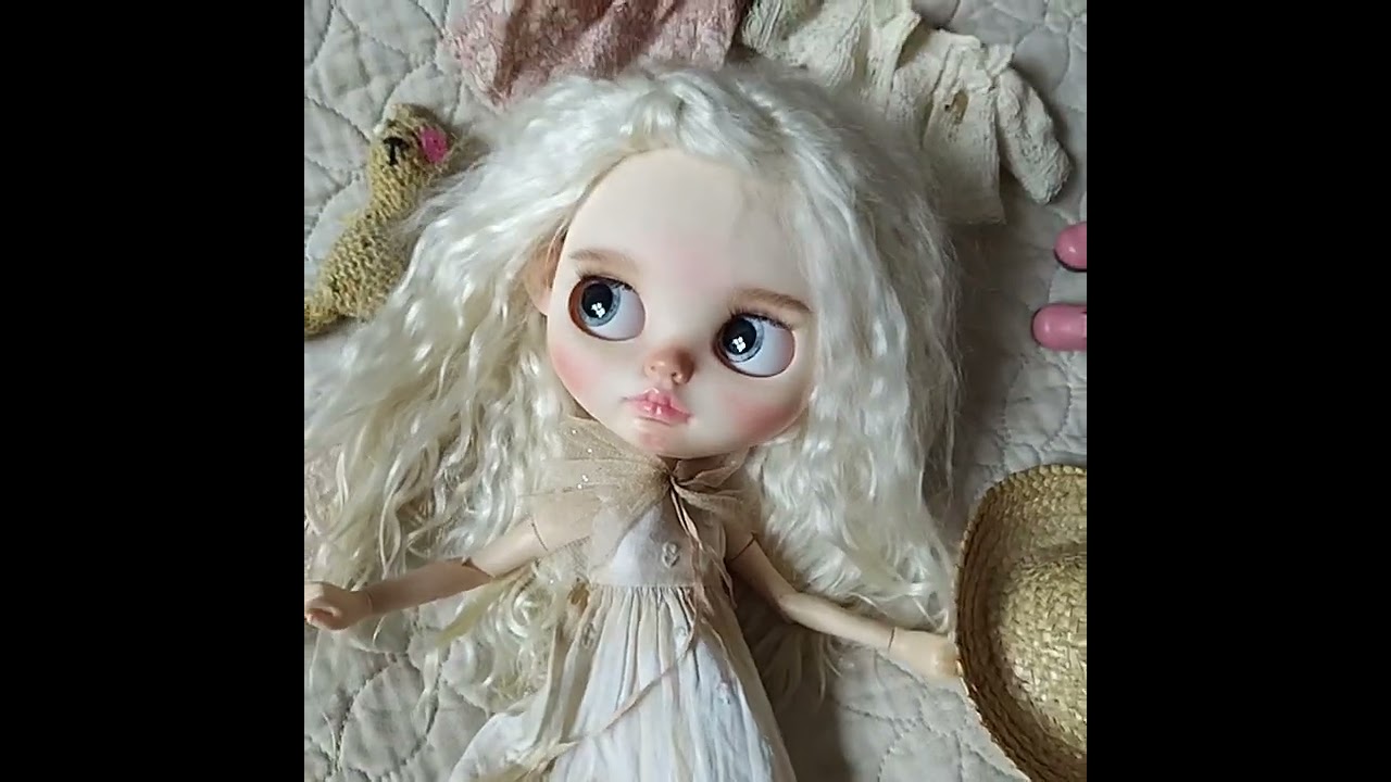 Beautiful Blythe 