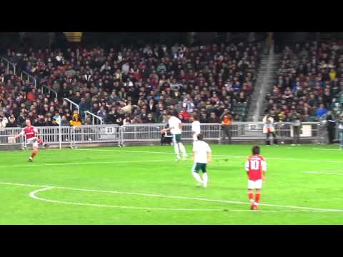 南華vs大埔(2011.1.29.聯賽)片段32之畢特傳送5之郭18頂高