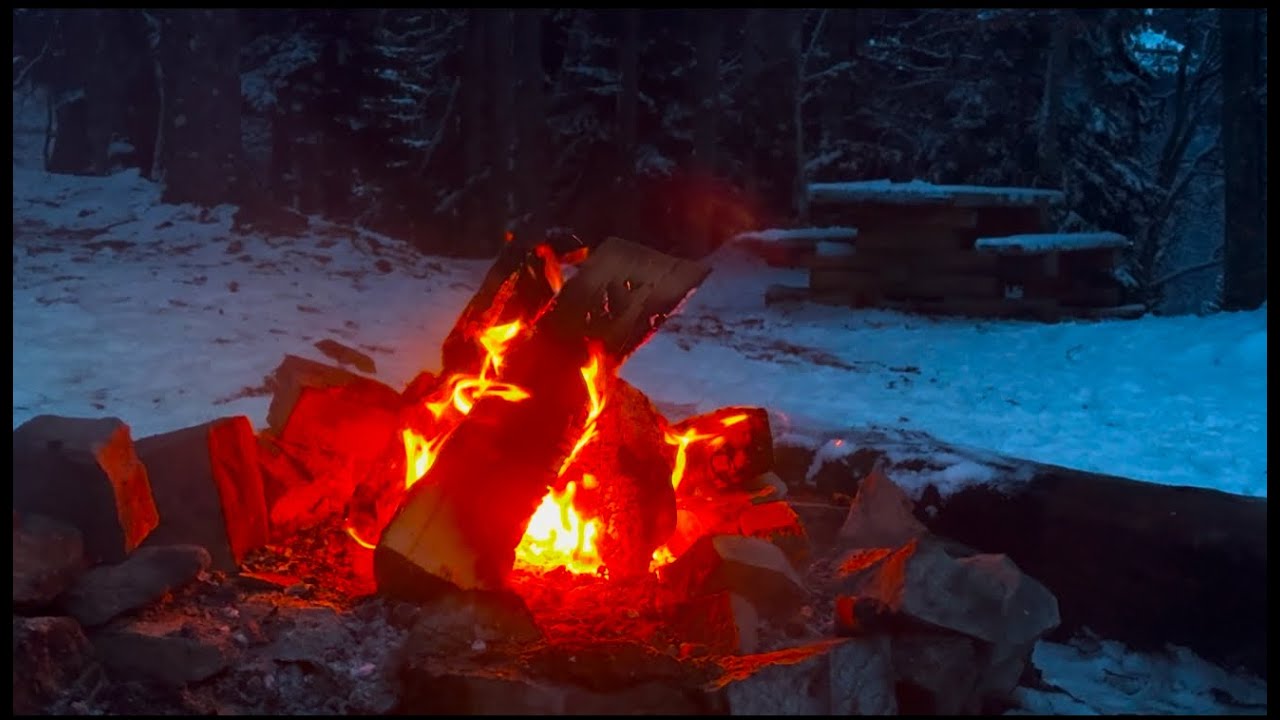Relaxing Time: The Sound of Fire Embraced by the Alps