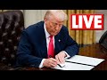 Trump Signs Executive Orders At AI Summit In Washington Trump Signs Executive Orders At AI Summit In Washington