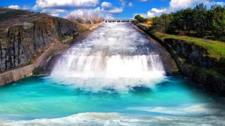 Бешеный поток воды с Симферопольского водохранилища! Салгир затопил парк и мосты! Крым вода 2022.