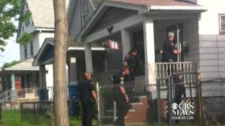 Video shows police storming Ariel Castro's house