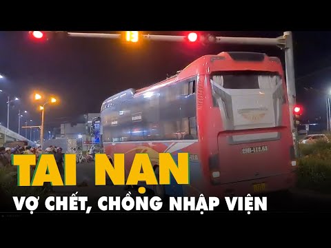 Video Xe khách húc xe máy đang dừng đèn đỏ, vợ chết, chồng... - youtube