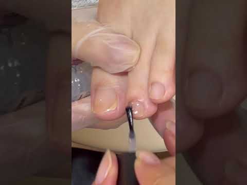 プロがペディキュアすると。#shorts
