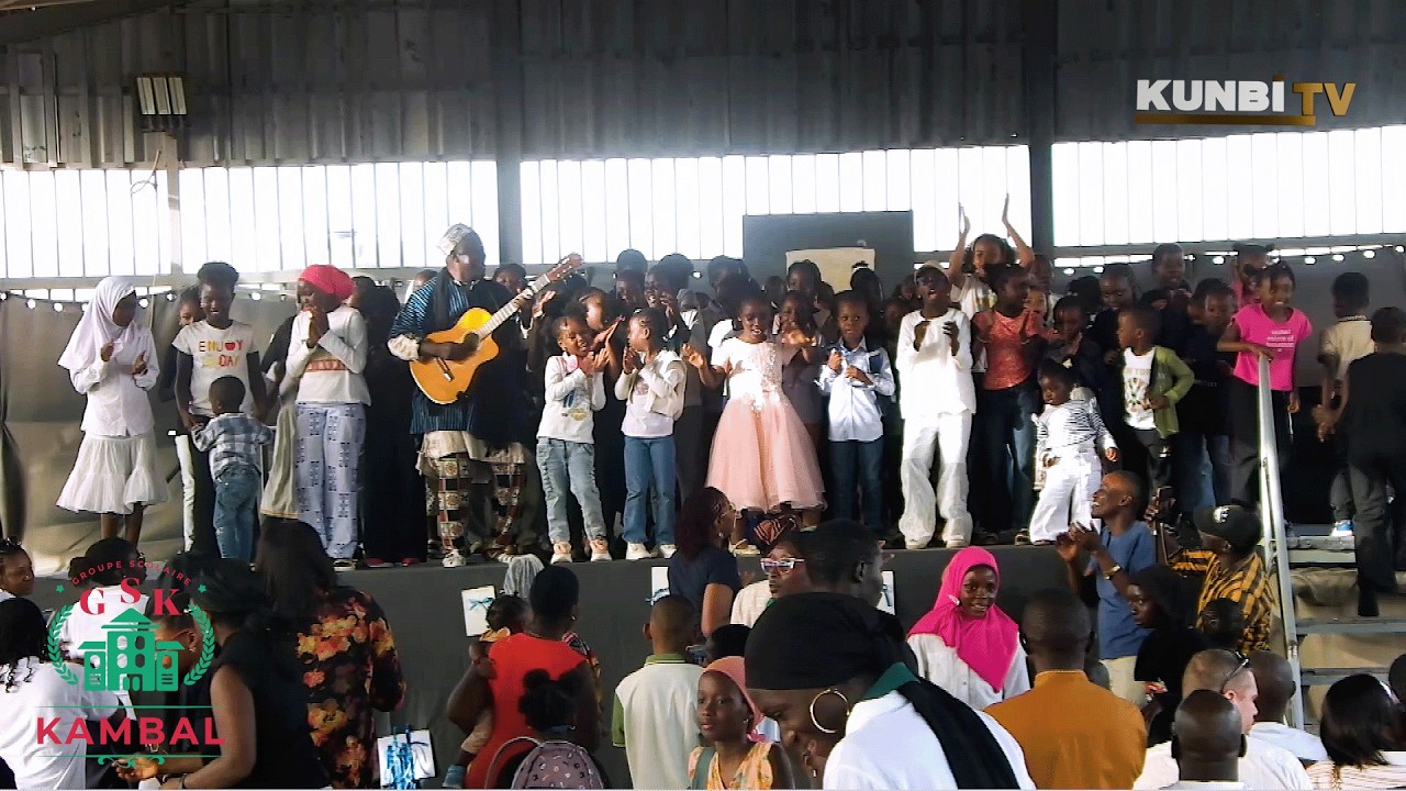 PRESTATION D'ELHADJI LEEBON AU FESTIVAL DU CONTE