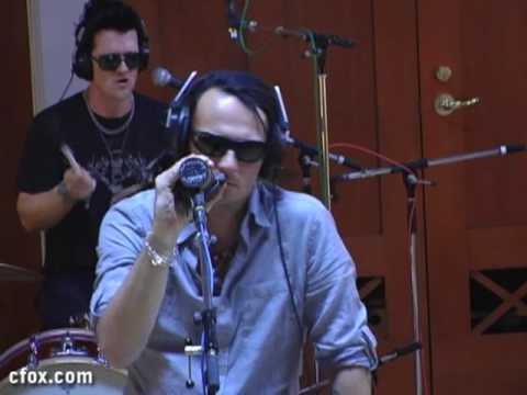 The FOX Uninvited Guest with Scott Weiland - Inter...