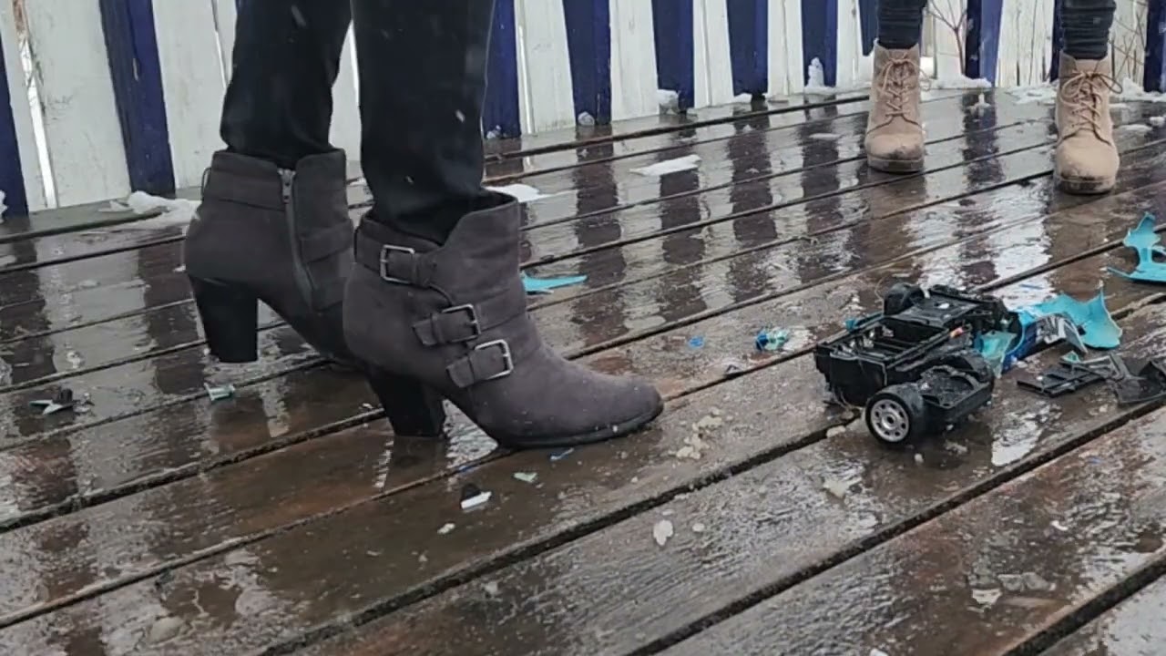 Roxanne crushes gto with her mom #crushexperiment #asmrcrush #oddlysatisfying #rccarcrush