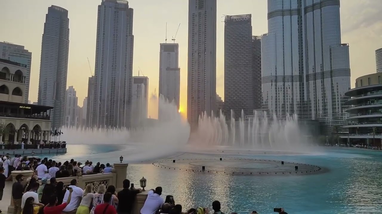 Dubai Burj Khalifa Fountain Show please like and subscribe