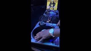 RETRO 80`S EN VIVO CON VINILOS