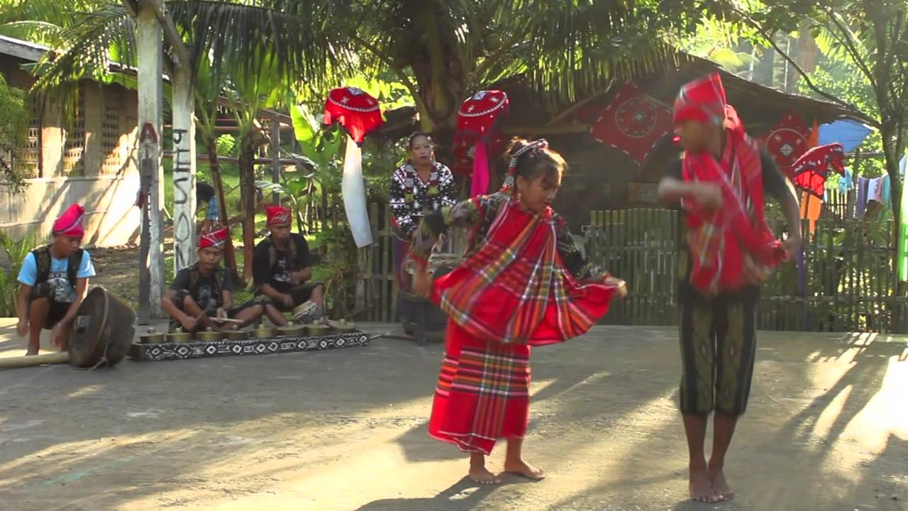 The Lemuhen Cultural Dance Troupe