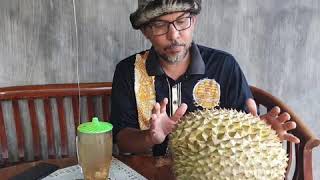 Woww ... Durian terbesar di dunia yg pernah saya liat langsung