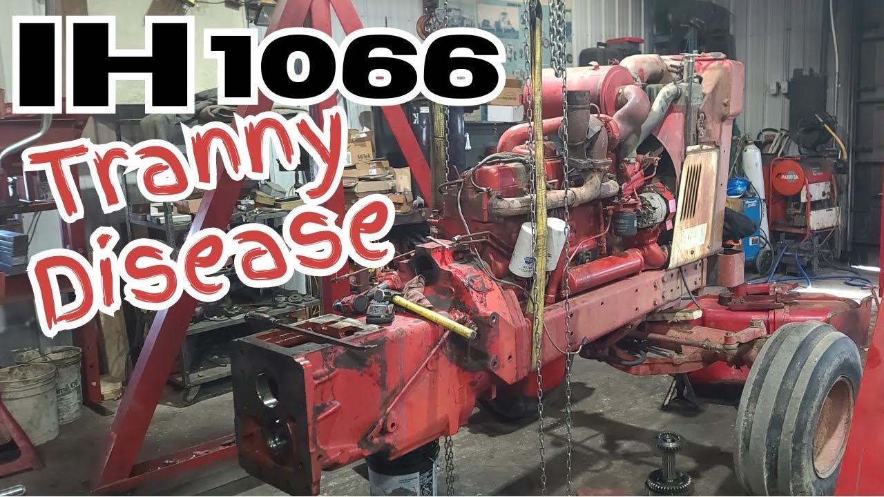 IH 1066 Inside the Transmission