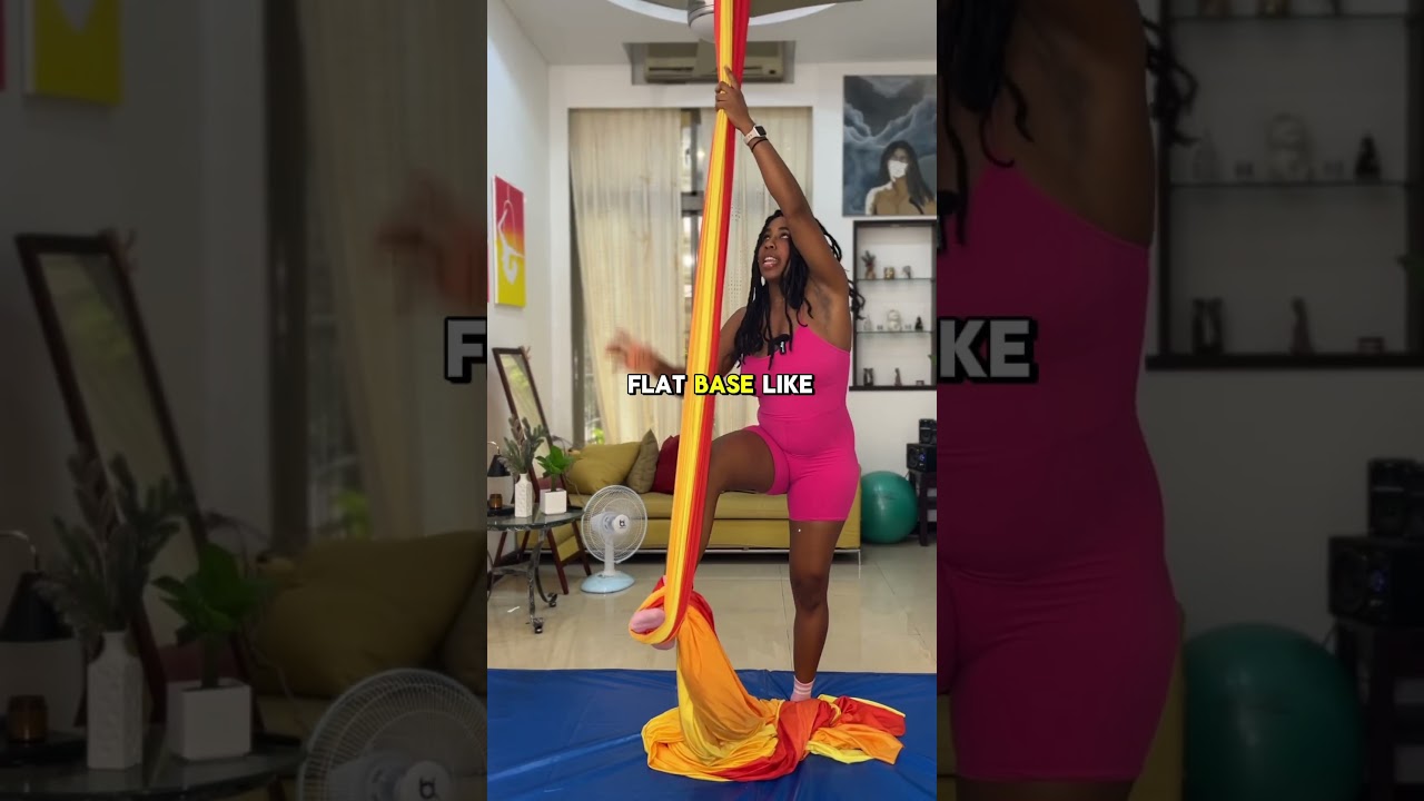 Fix your footlocks on the aerial silks 