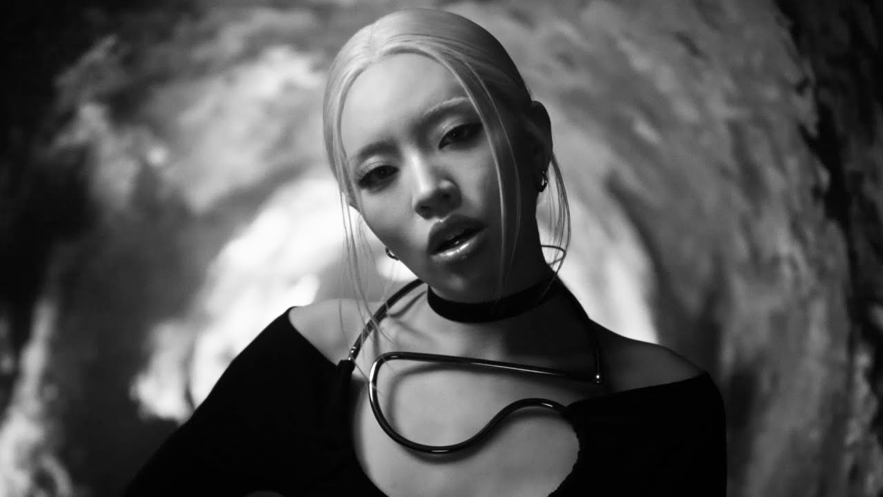 ちゃんみな、新曲「FLIP FLAP」公開！ネットとの付き合い方を語る「個人的には良い付き合い方が出来てる」　NURO新CMシリーズ第二弾「感動を止めるな。」独白篇