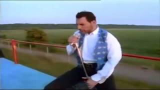 Queen Breakthru (Audio Comentary)(Subtitulado Incompleto)