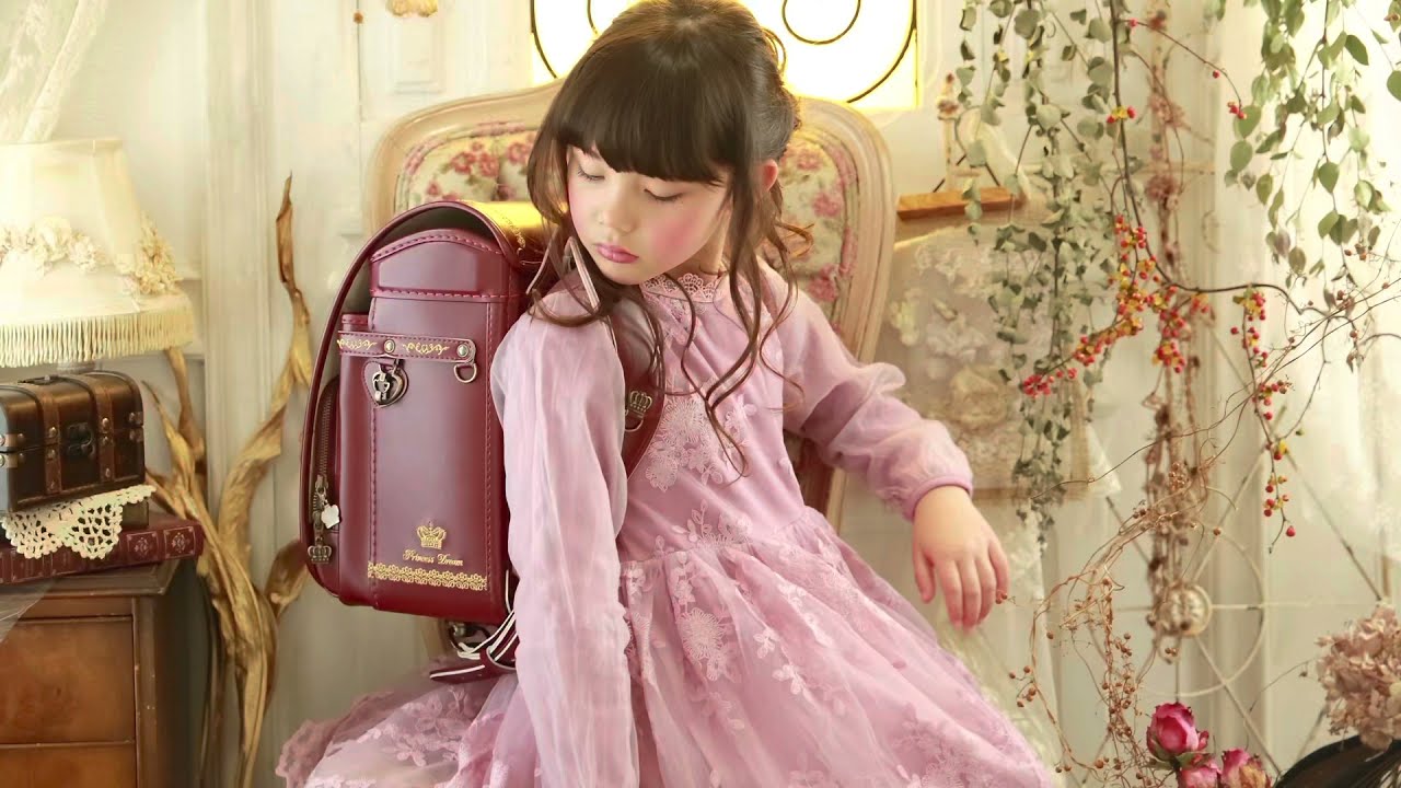 フランスアンティークロマンティック本ピンクとゴールドの箔押し古書