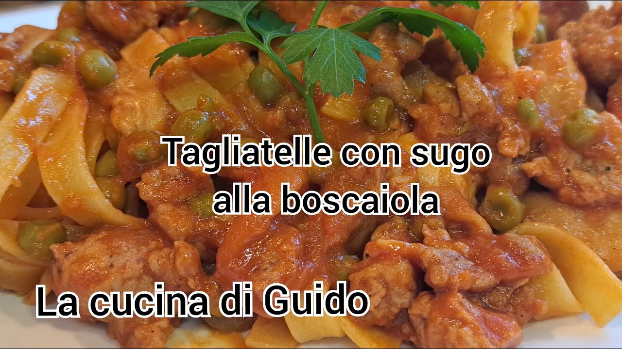 Tagliatelle con sugo alla boscaiola ( un piatto ricco di profumo e ...