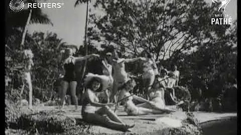 USA: Fashion show of bathing suits (1948)