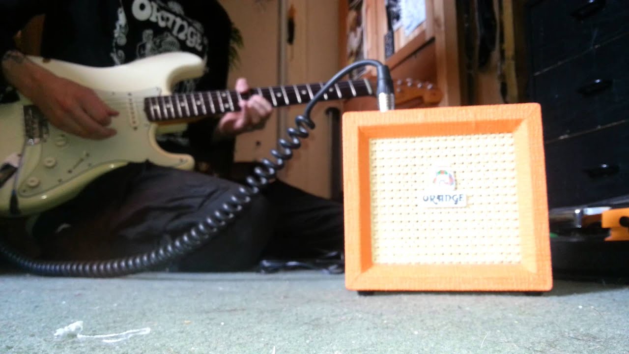 Micro Orange Bedroom lick