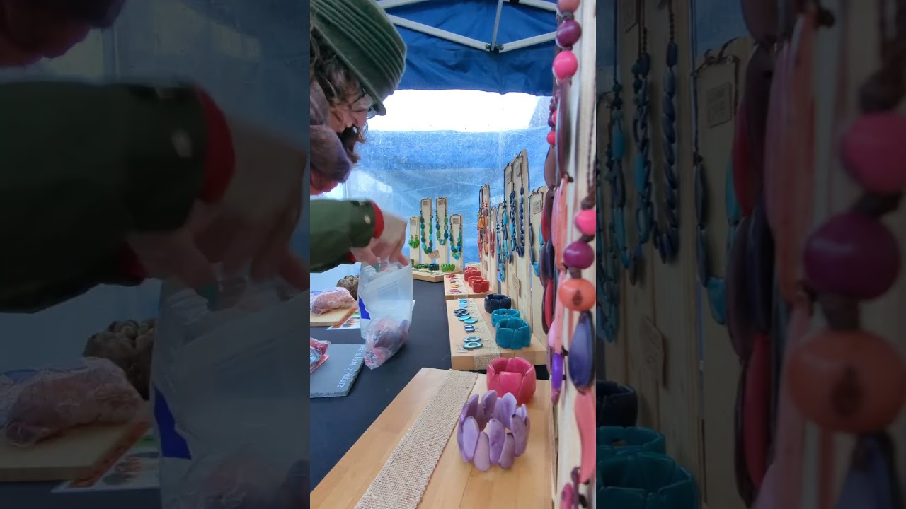 Set up our Tagua Nut Jewellery Display with us!