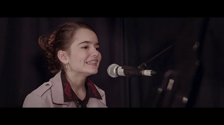 Flora Ortiz (13 aos), piano y canto El Choclo (cov...
