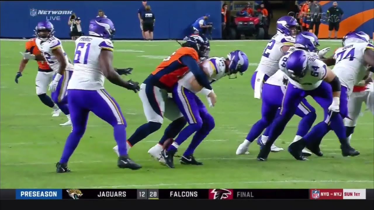 Broncos LB Baron Browning with the scoop and score!