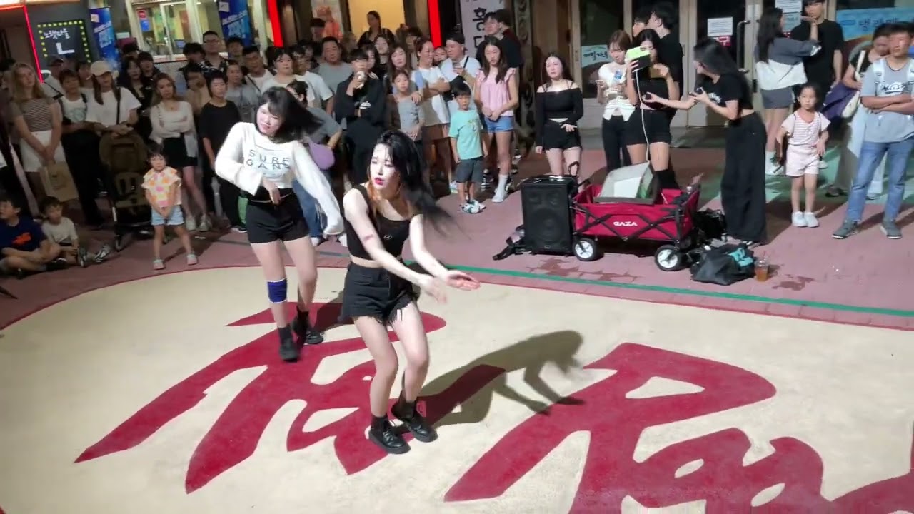 HONGDAE K-POP BUSKING - [aespa] Next Level (6)