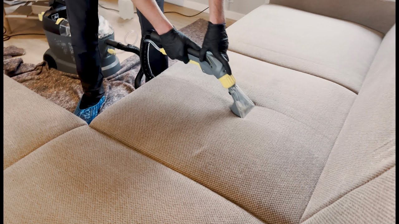 Nettoyage de canapé en tissu - Karcher Puzzi injecteur extracteur - YouTube
