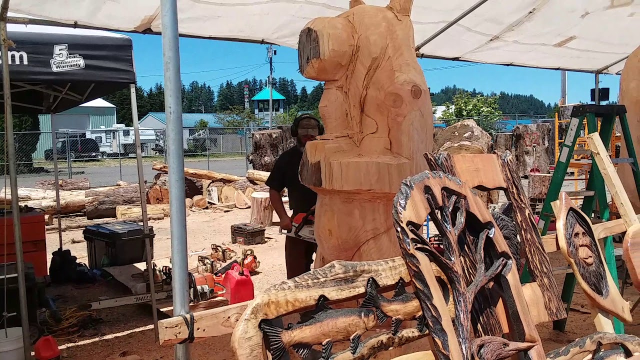 Reedsport Oregon chainsaw sculpting contest 2019 YouTube