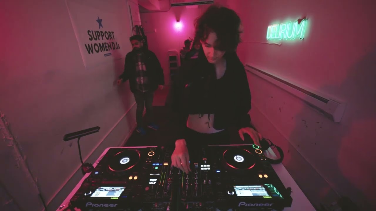 Delirium Radio | Chaotic Techno DJ Set by Ashira | Underground Brooklyn NYC Studio Party Mix