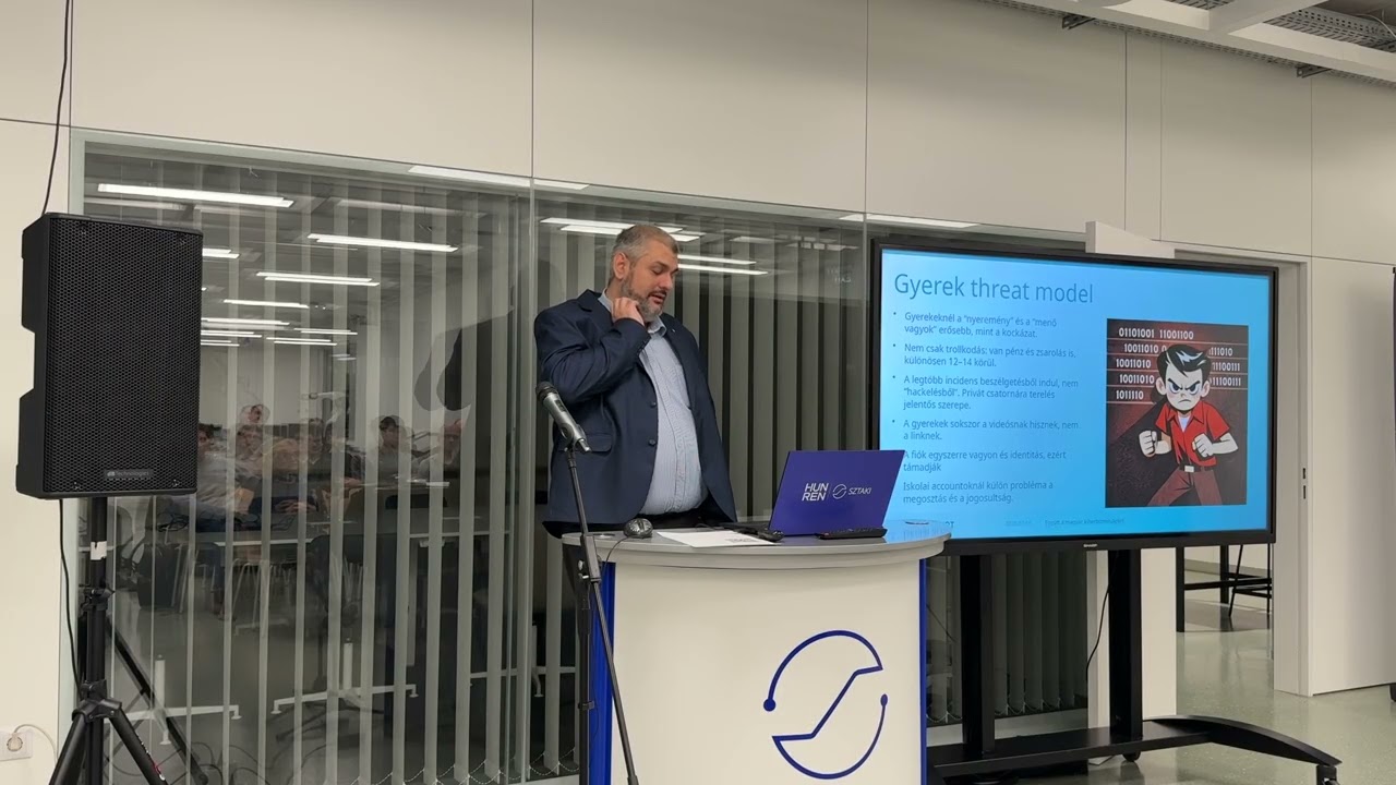Kibervédelmi tudatosság a gyereknevelésben - személyes tapasztalatok – Rigó Ernő előadása