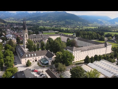 วีดีโอ: Benedictine Abbey Admont (Benediktinerstift Admont) คำอธิบายและภาพถ่าย - ออสเตรีย: Styria