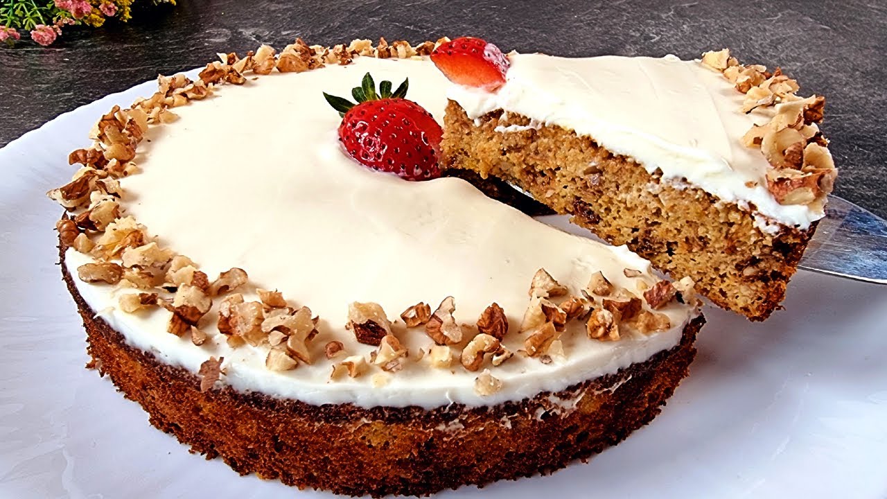 ⁣The Best Carrot Cake You'll Ever Taste! Everyone will love it!