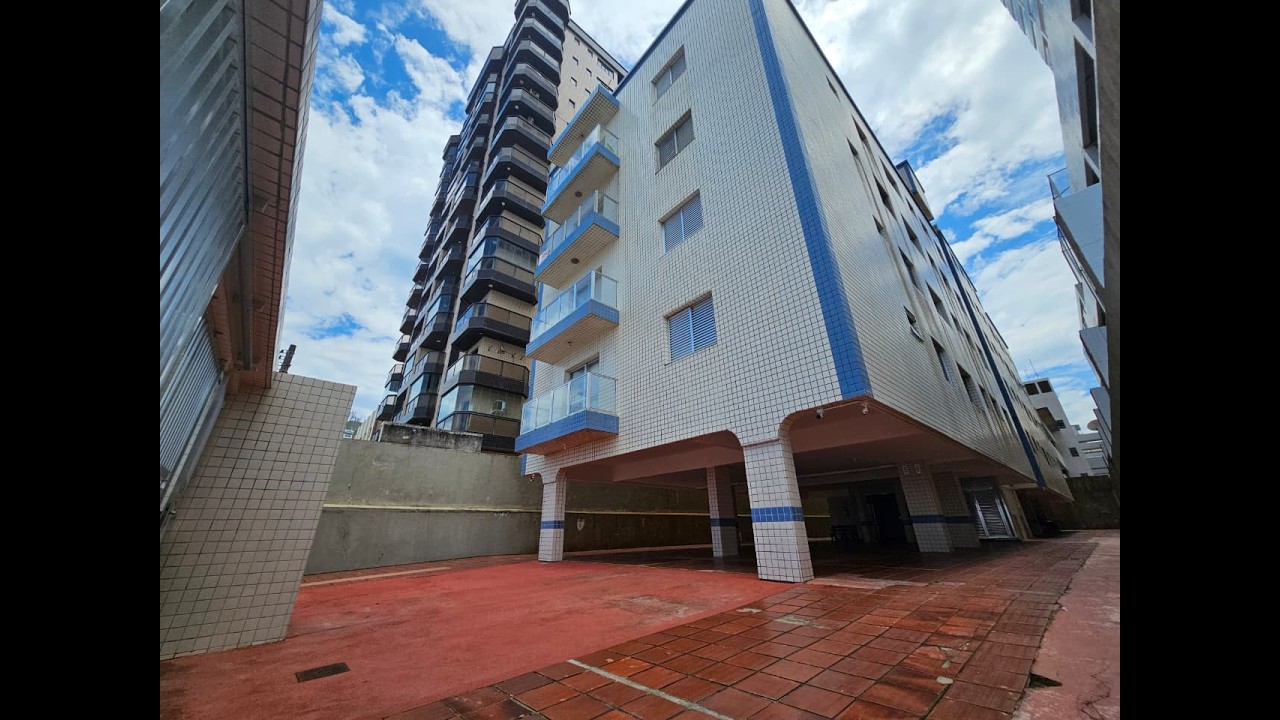 Apartamento com Vista Mar e Elevador no Centro da Vila Caiçara 🏖️