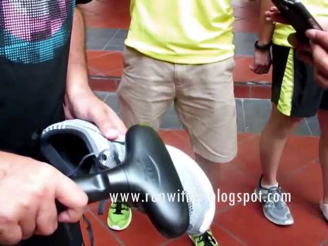 do flyknit shoes stretch