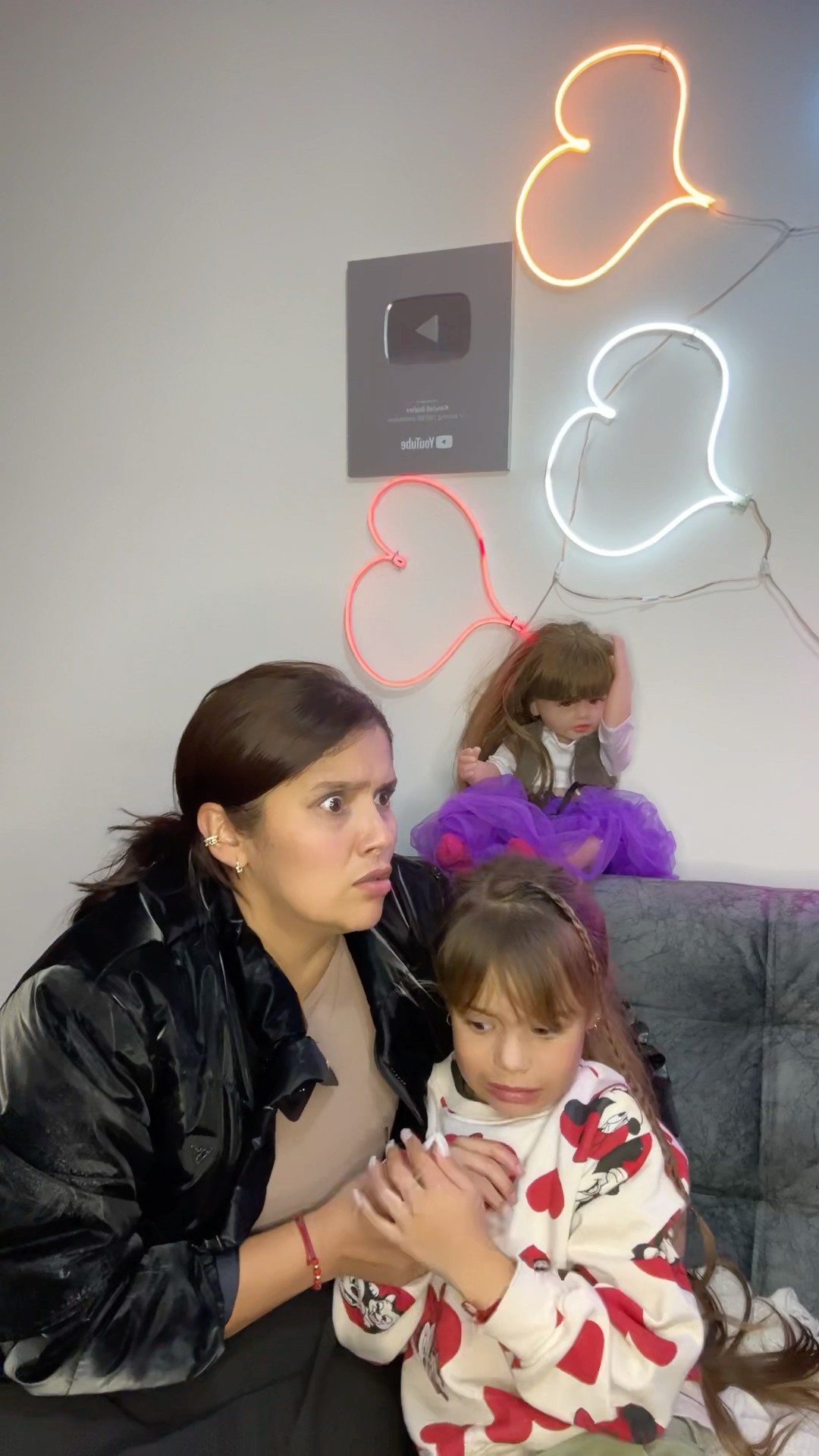 MI HIJA ES MUY MIEDOSA ? #humor #cosasdefamilia #comedia #shortviral
