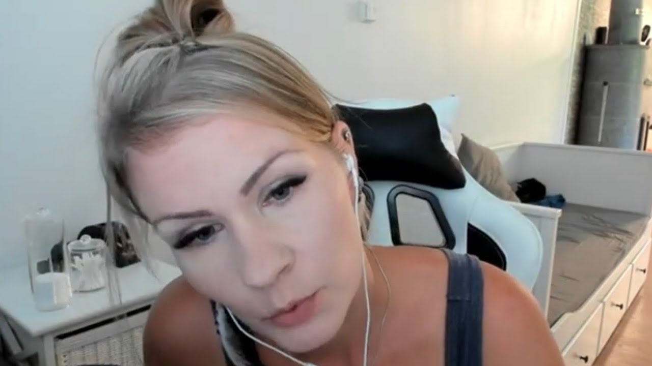 ASMR SUOMI ♡ Kasvohoito roleplay 🥰💖