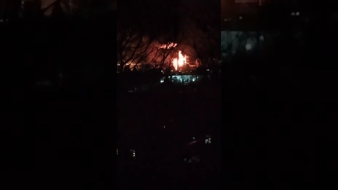 DRONES DA UCRÂNIA INCENDIAM TERMINAL DE PETRÓLEO NA RÚSSIA