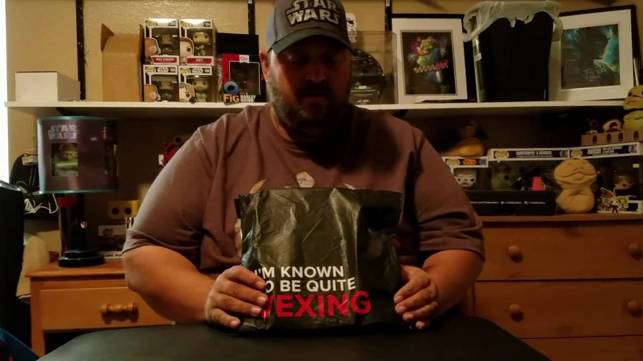 August 2016 Loot Wear unboxing Anti-Hero theme, loot for her and T-shirt