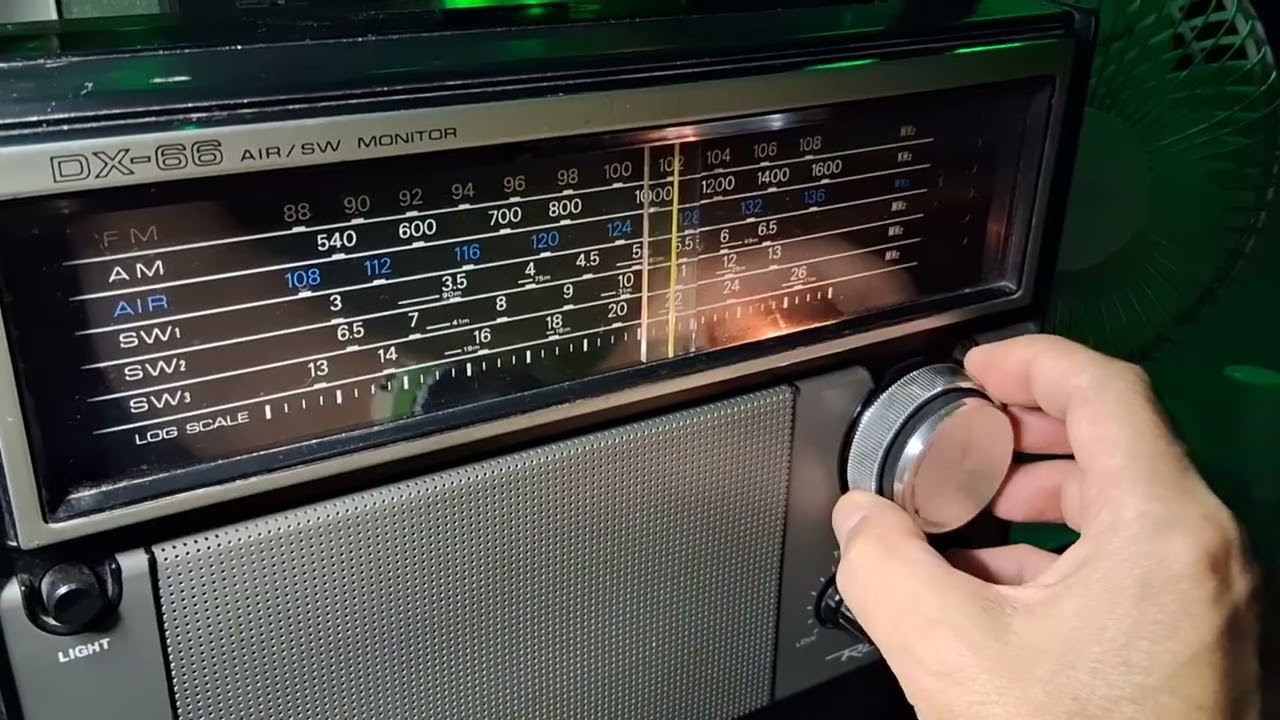Realistic dx-66 shortwave radio 📻 