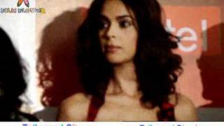 Mallika Sherawat Hot Cleavage Closeup Shots Must Watch
