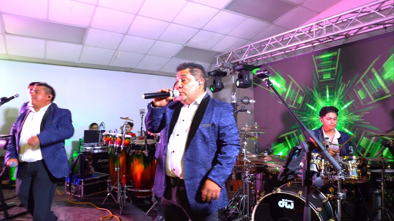 Grupo SDO - Popurri de Movidas de Banda (En Vivo)